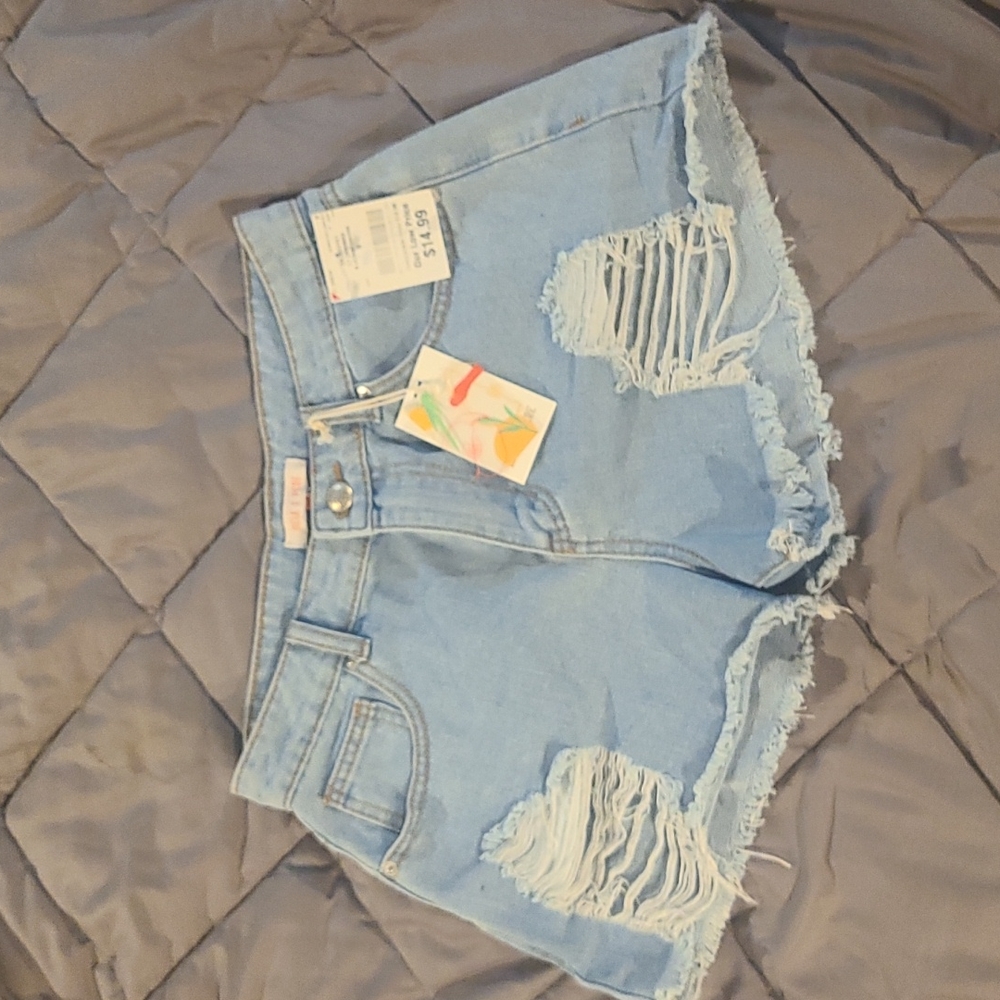 NWT high waisted cut off shorts